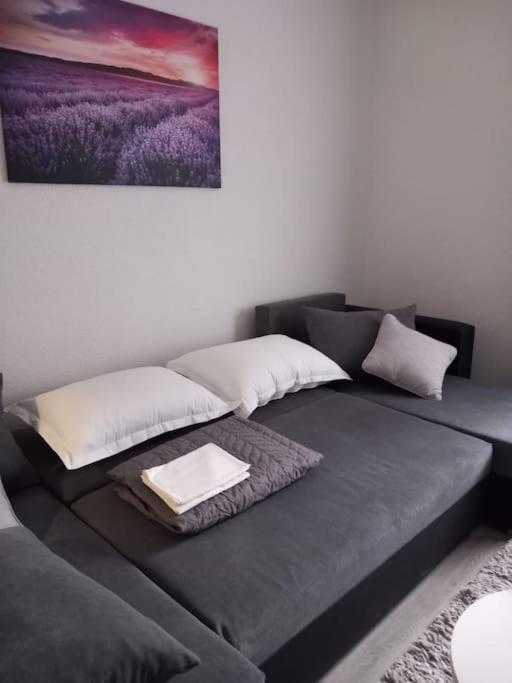 Apartment Dora-100M From The Central Beach Makarska Exterior photo